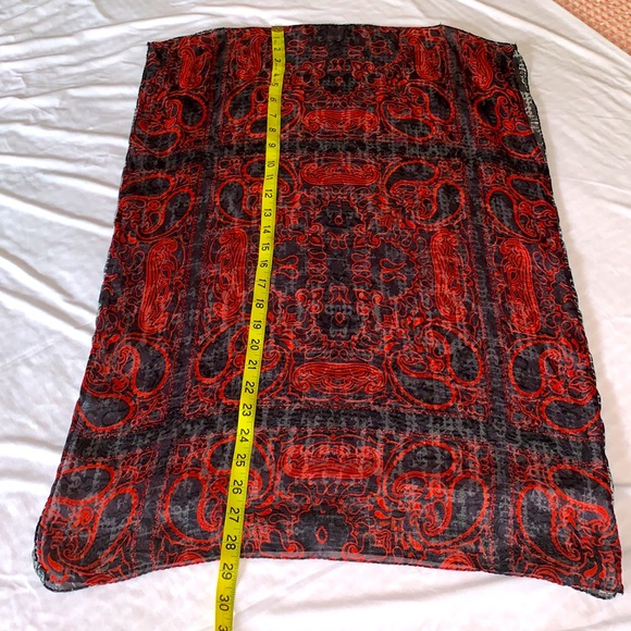 The Textile Rebels 100% silk chiffon top. - Picture 5 of 6